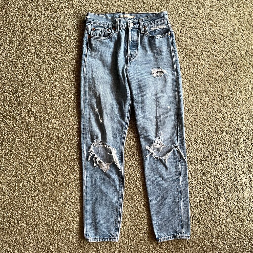 Levi’s Wedgie jeans